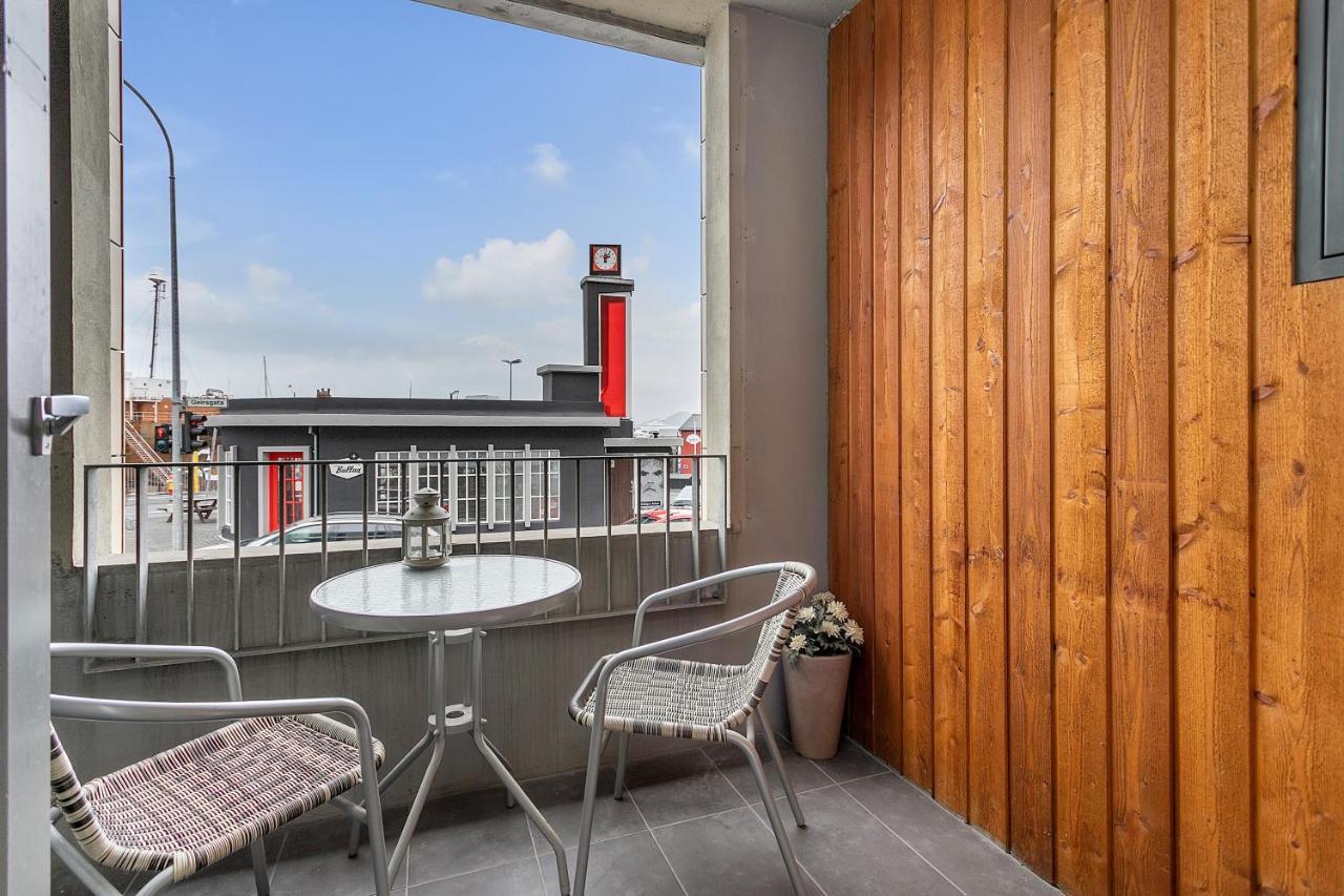 Sunny Apartment - By The Sea In City Center Reykjavík Kültér fotó