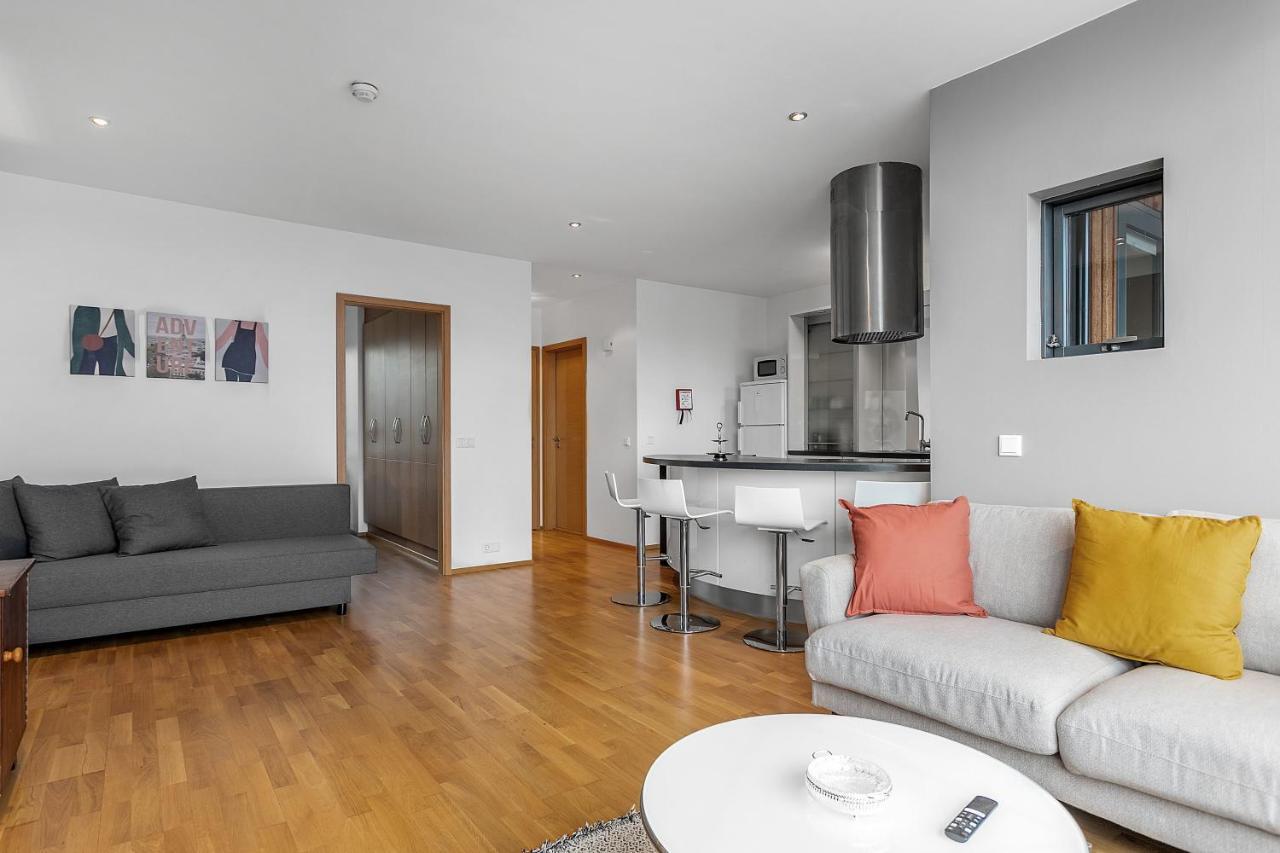 Sunny Apartment - By The Sea In City Center Reykjavík Kültér fotó