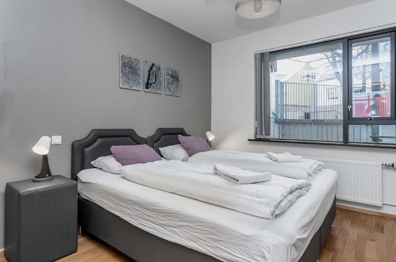 Sunny Apartment - By The Sea In City Center Reykjavík Kültér fotó
